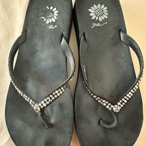 Yellow Box brand size 7 Black Rhinestone Women's Sandals